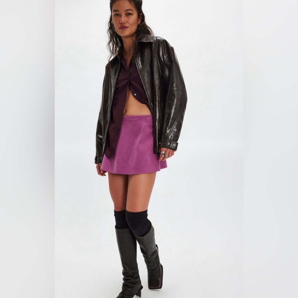 Paradise Found Suede Skort NWOT mulberry